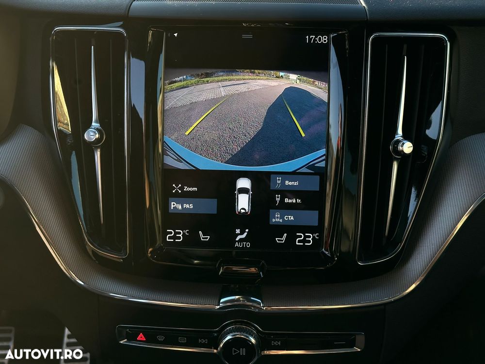 Volvo XC 60 D5 AWD R-Design - 9