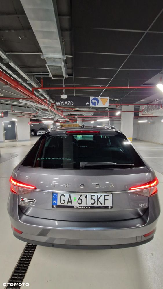 Skoda Superb 2.0 TDI SCR 4x4 Style DSG - 9