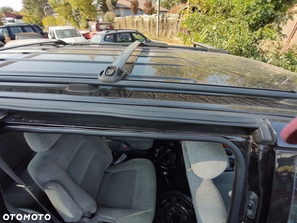 Kia Carnival - 30