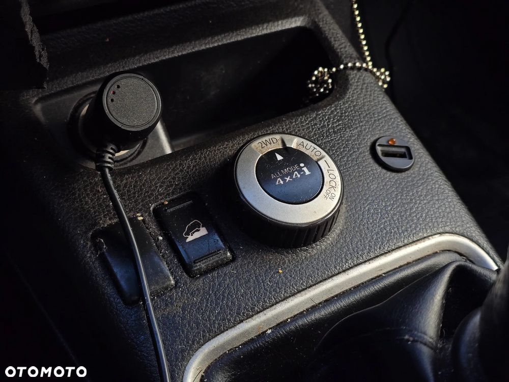 Nissan X-Trail 2.0 dCi 4x4 DPF Platinum - 24