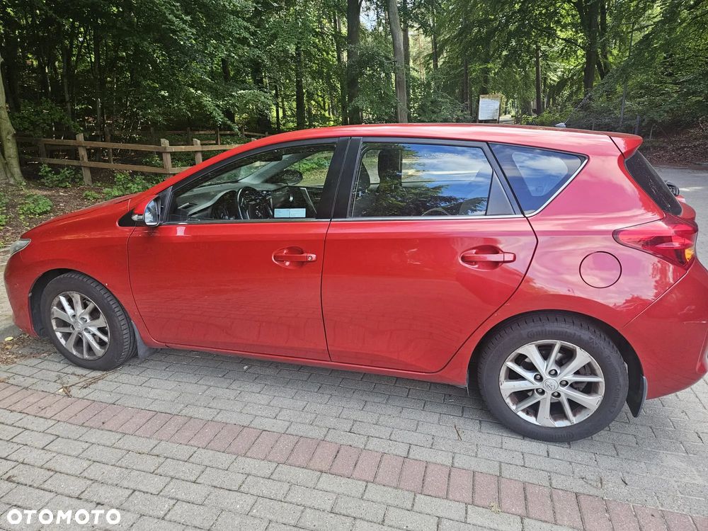 Toyota Auris 1.4 D-4D Premium - 1