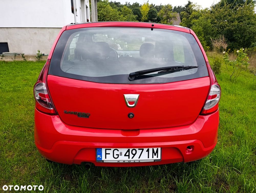 Dacia Sandero - 8