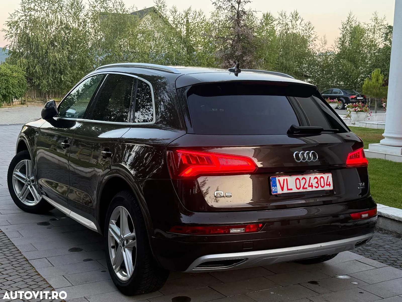 Audi Q5 40 TDI quattro S tronic sport - 4