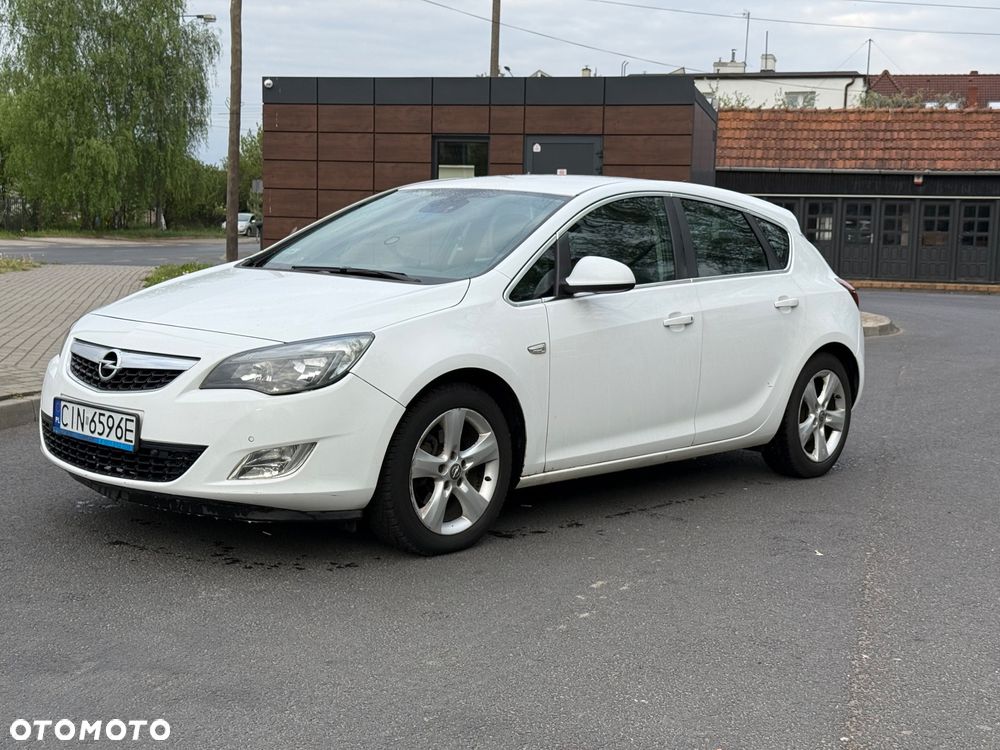 Opel Astra 2.0 CDTI Cosmo - 2