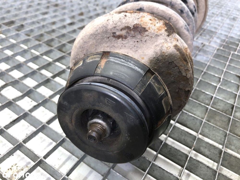 AMORTYZATOR PRAWY PRZÓD  DACIA SANDERO 2008 - 2022 1.6 (BS0R, BS0D, BS0B, BS0F, BS0H) 64 kW [87 KM] - 2