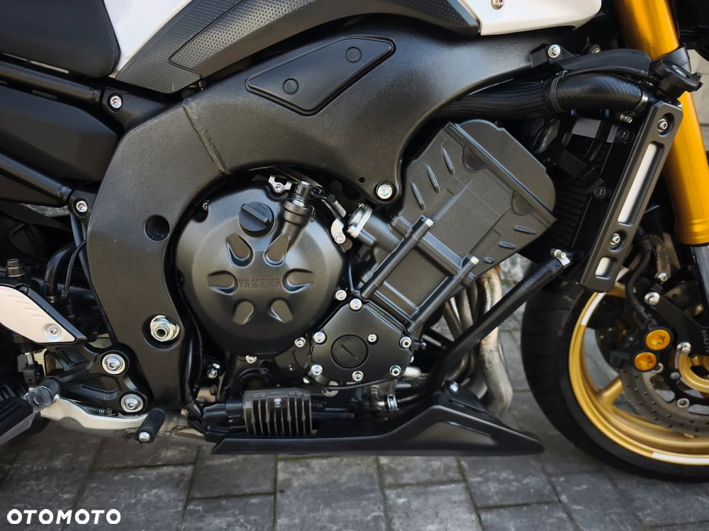 Yamaha FZ8 - 7