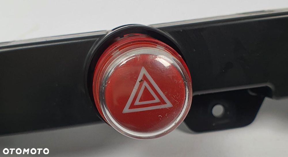 PRZEŁĄCZNIK PANEL PRZYCISKI ŚWIATEŁ AWARYJNYCH CITY FIAT 500 735451107 - 3