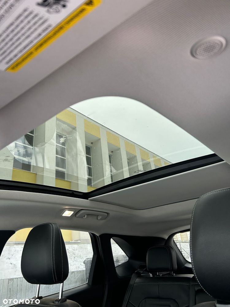 Ford Escape 2.0 EcoBoost AWD Titanium - 11