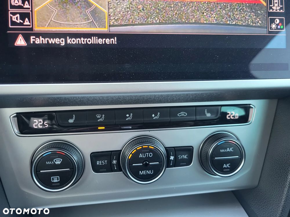 Volkswagen Passat Variant 2.0 TDI DSG (BlueMotion Technology) Comfortline - 18