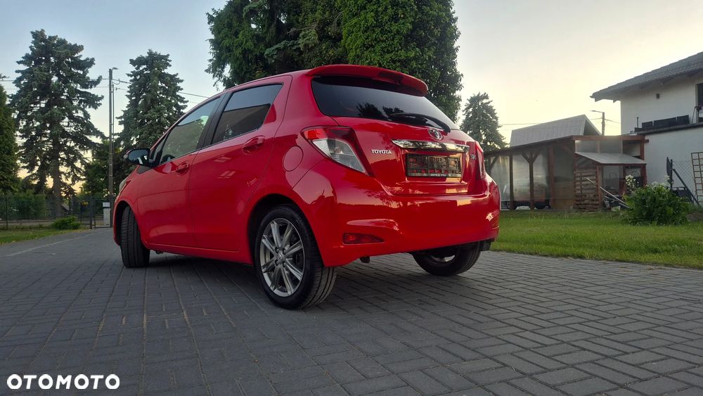 Toyota Yaris 1.33 VVT-i Club - 32