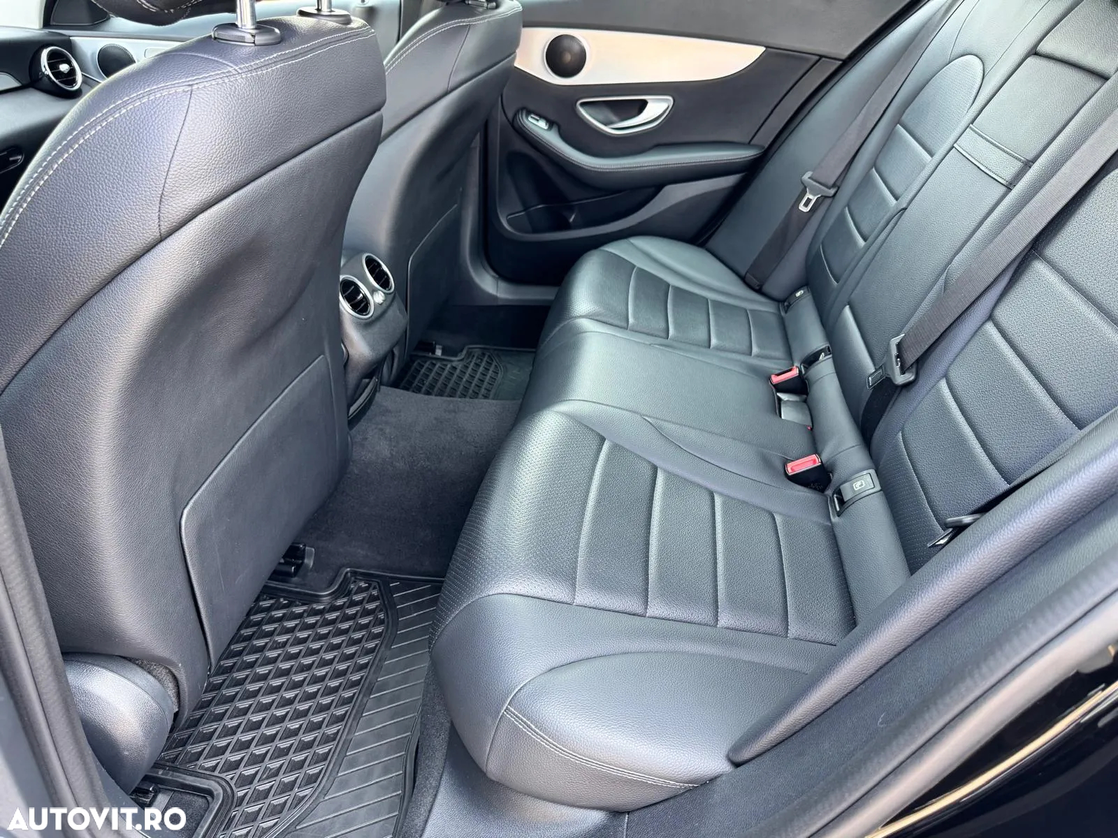 Mercedes-Benz C 220 d 4MATIC Aut. - 13