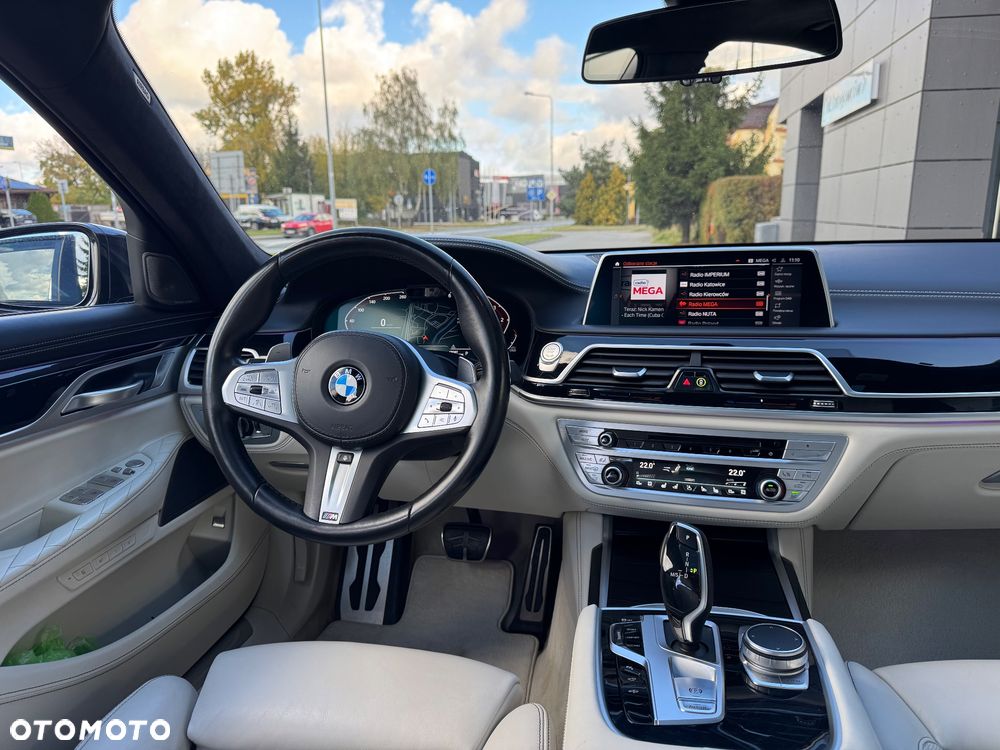 BMW Seria 7 - 18