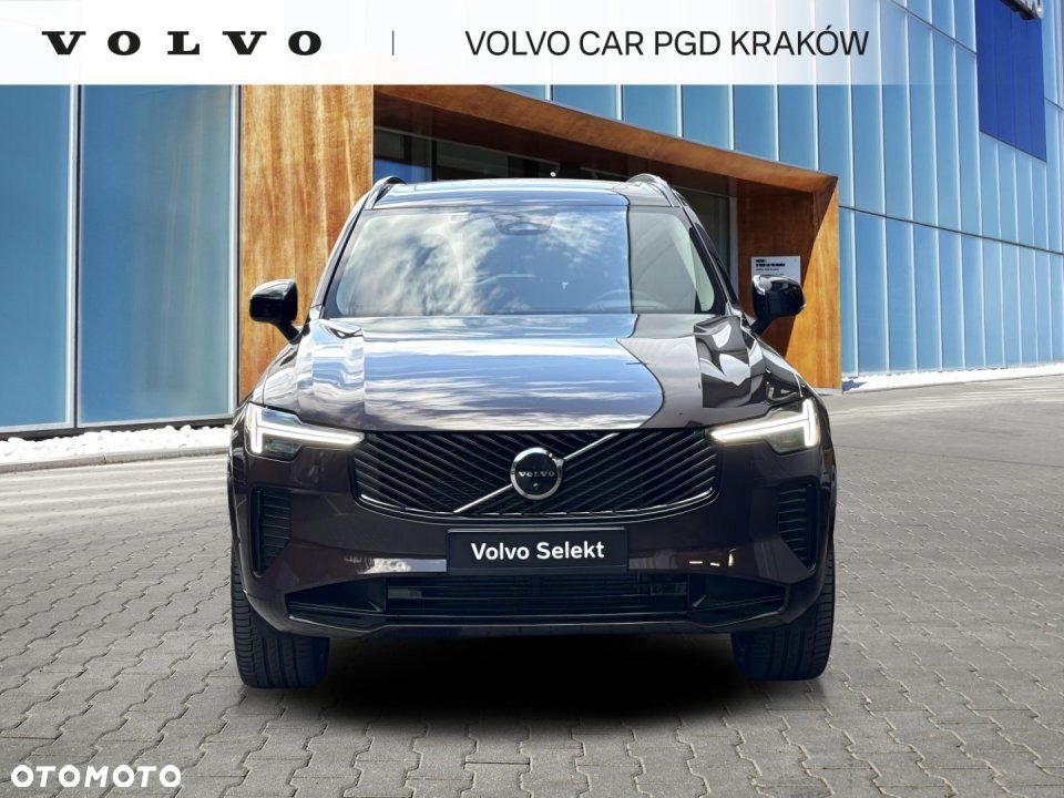 Volvo XC 90 - 9