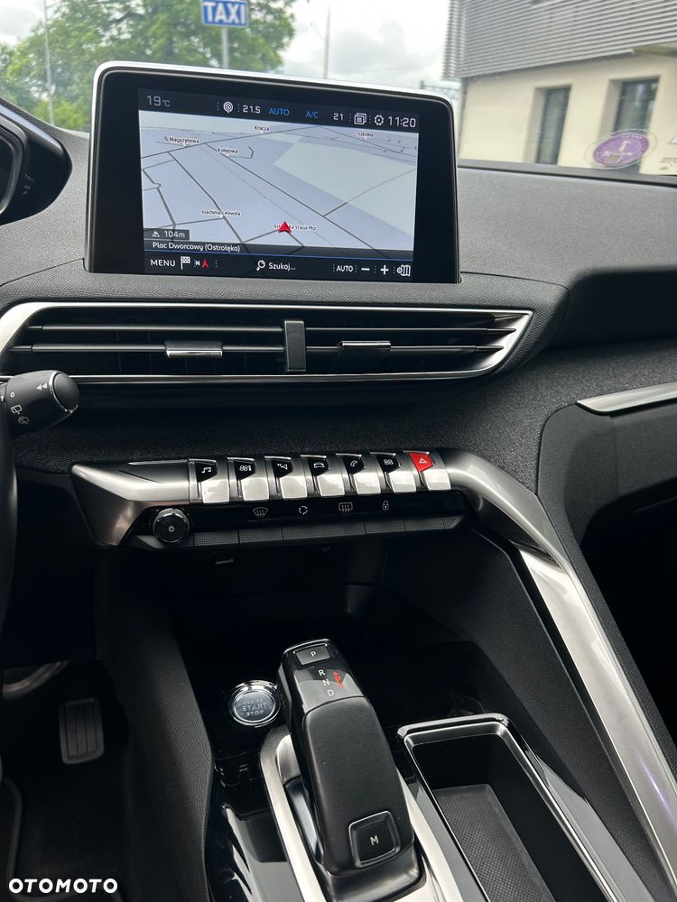 Peugeot 3008 PureTech 130 Stop & Start GPF EAT8 Allure - 24