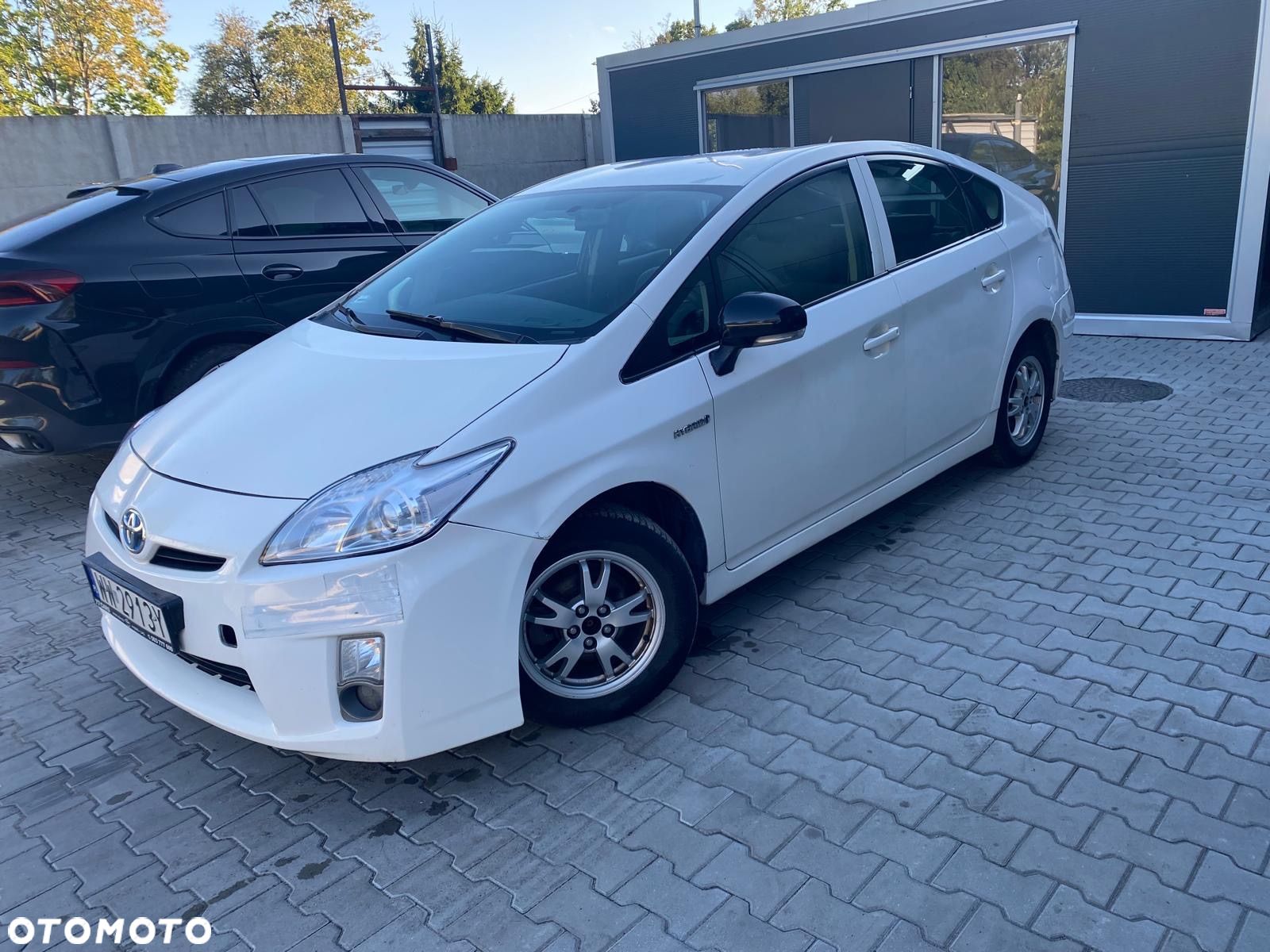 Toyota Prius 1.8 HSD Active - 1