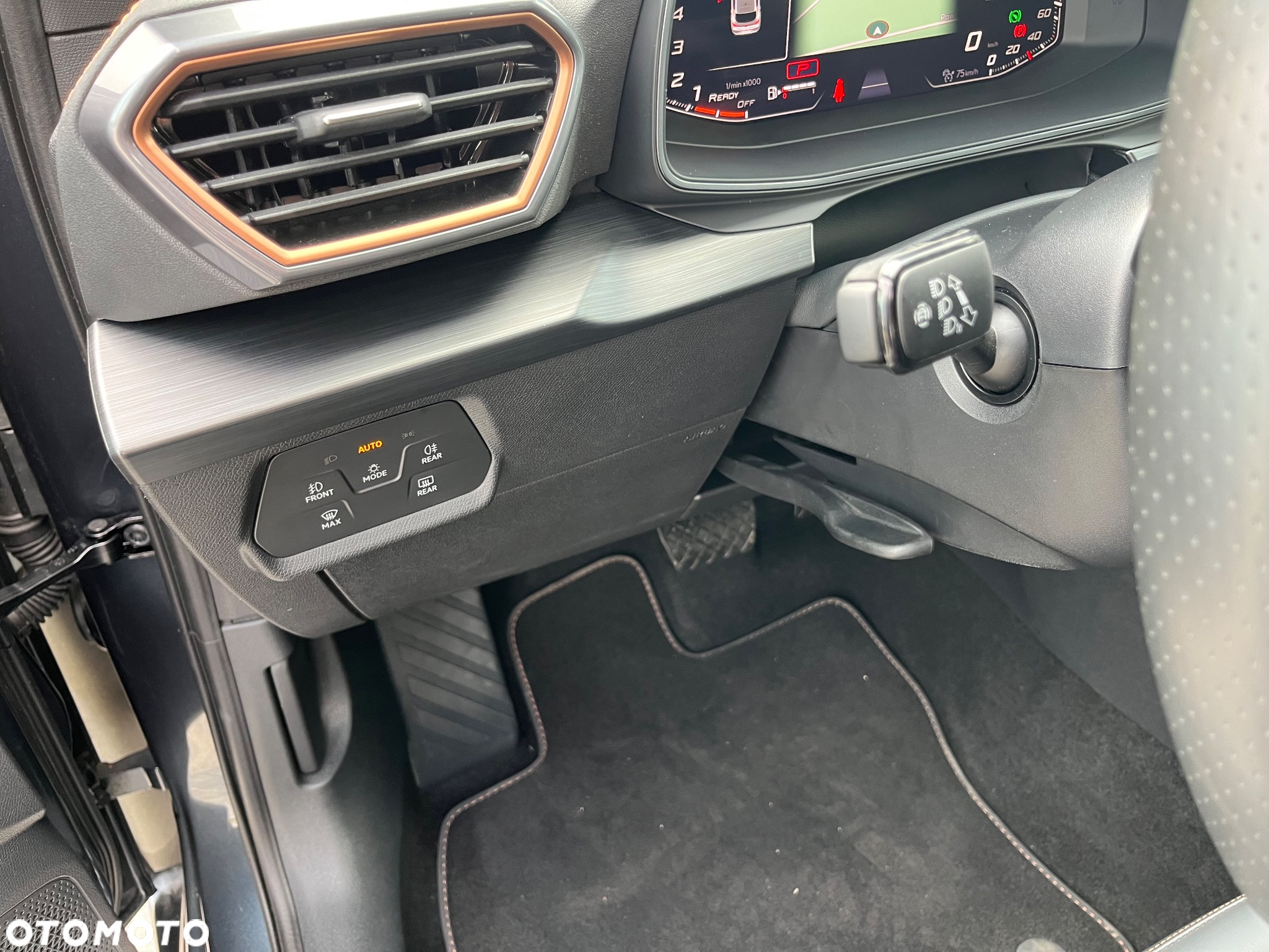 Cupra Leon 2.0 TSI DSG - 36