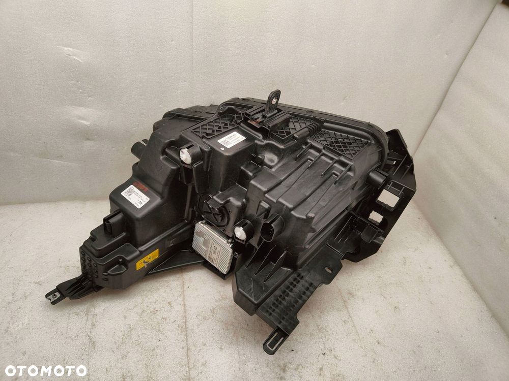 skoda elroq 2024 full led przód strona prawa 5lb941010 - 12