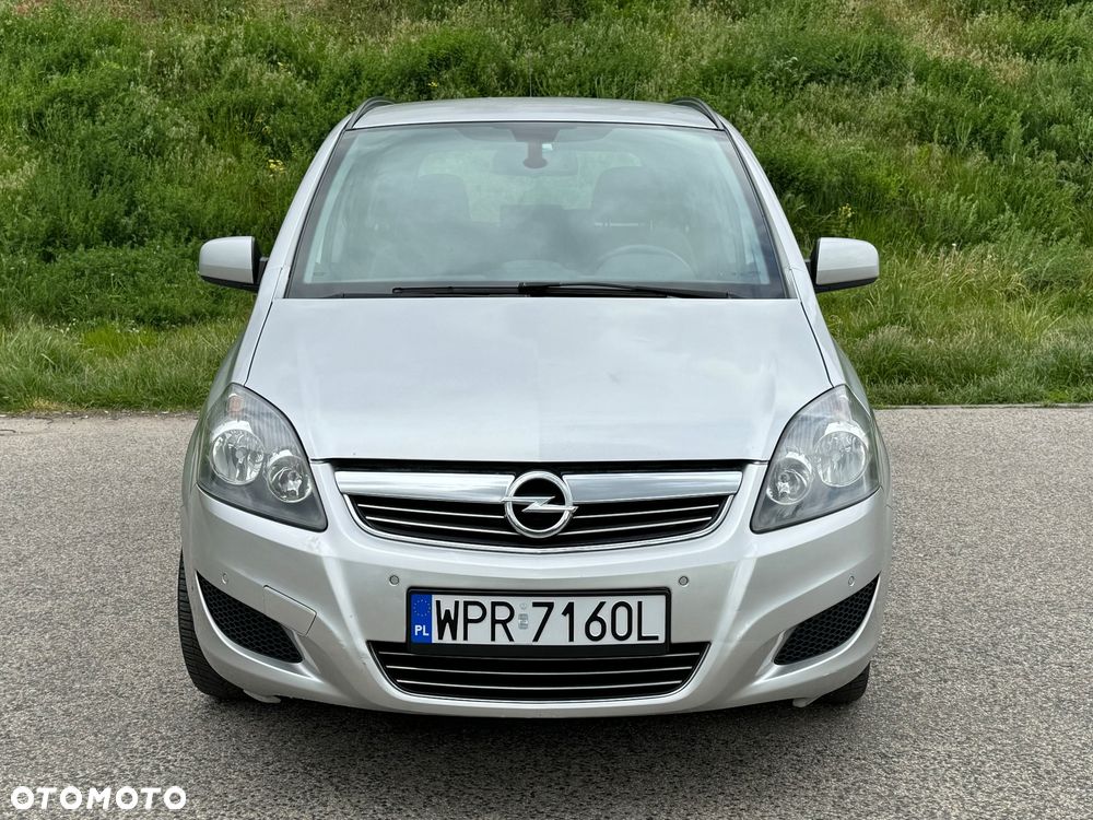 Opel Zafira 1.7 CDTI Essentia - 2