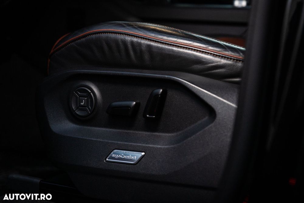 Volkswagen Touareg - 11