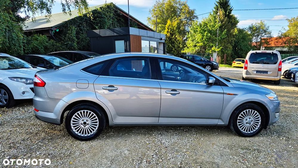Ford Mondeo 2.0 FF Ghia - 9