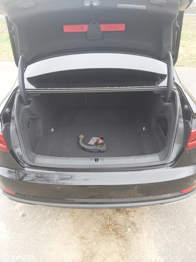 Audi A4 Limousine 30 TDI S tronic design - 36