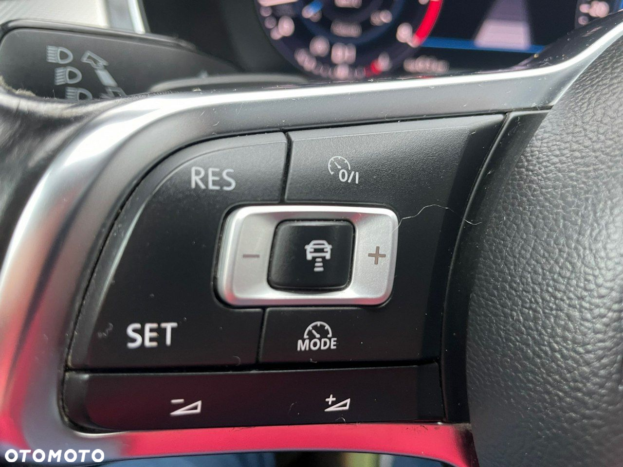 Volkswagen Passat - 15