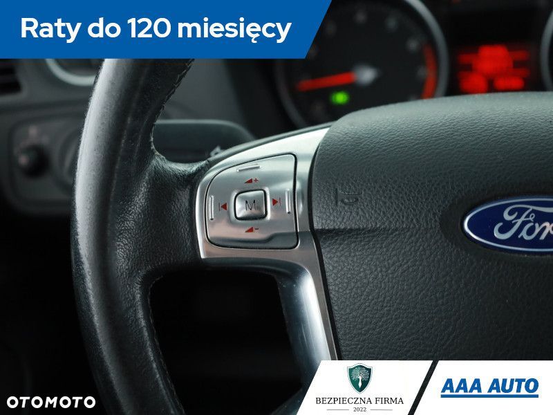 Ford S-Max - 16
