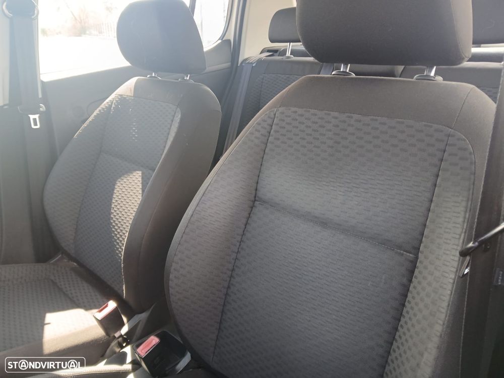 Skoda Fabia 1.6 Elegance - 9