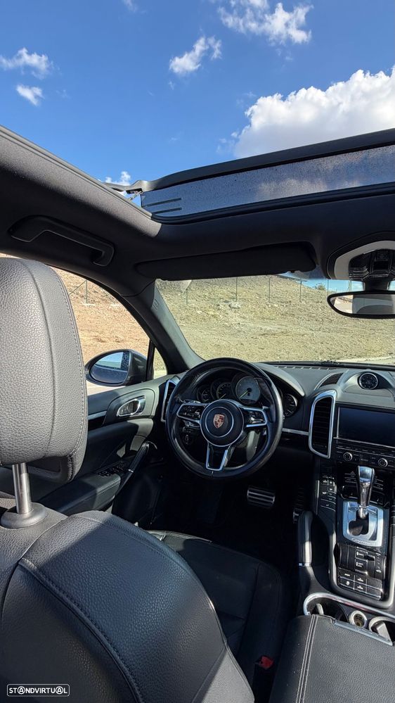 Porsche Cayenne S - 18