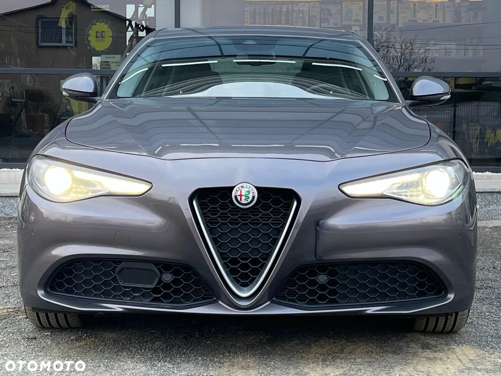 Alfa Romeo Giulia 2.0 Turbo Business - 3