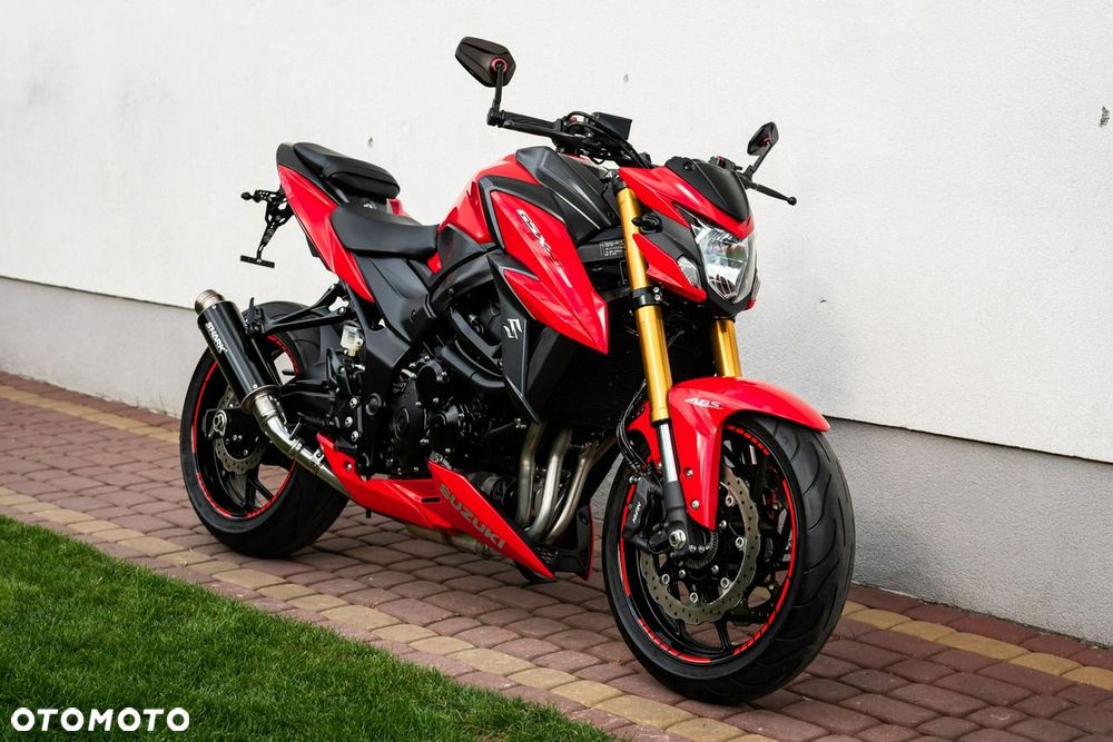 Suzuki GSX - 1