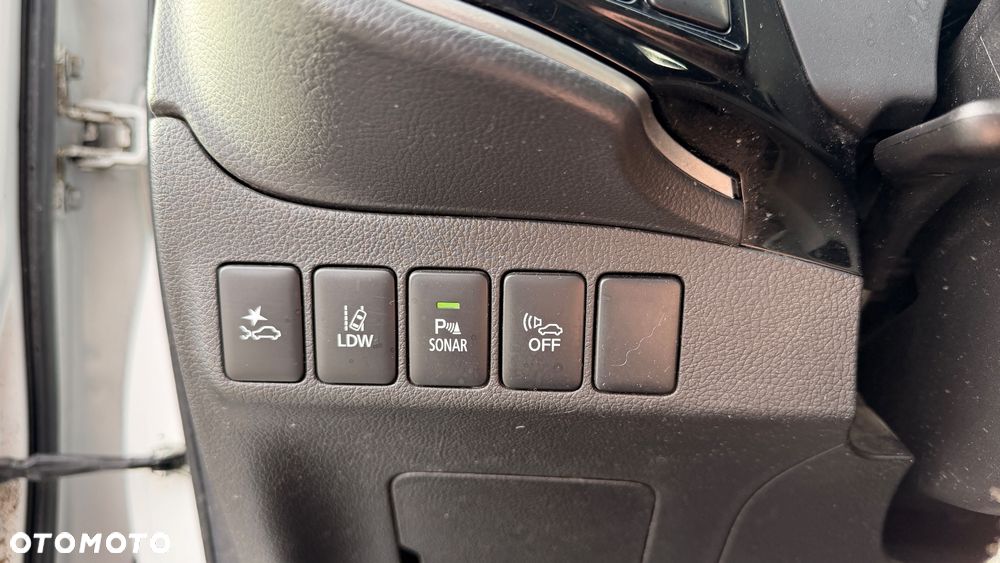 Mitsubishi Outlander - 19