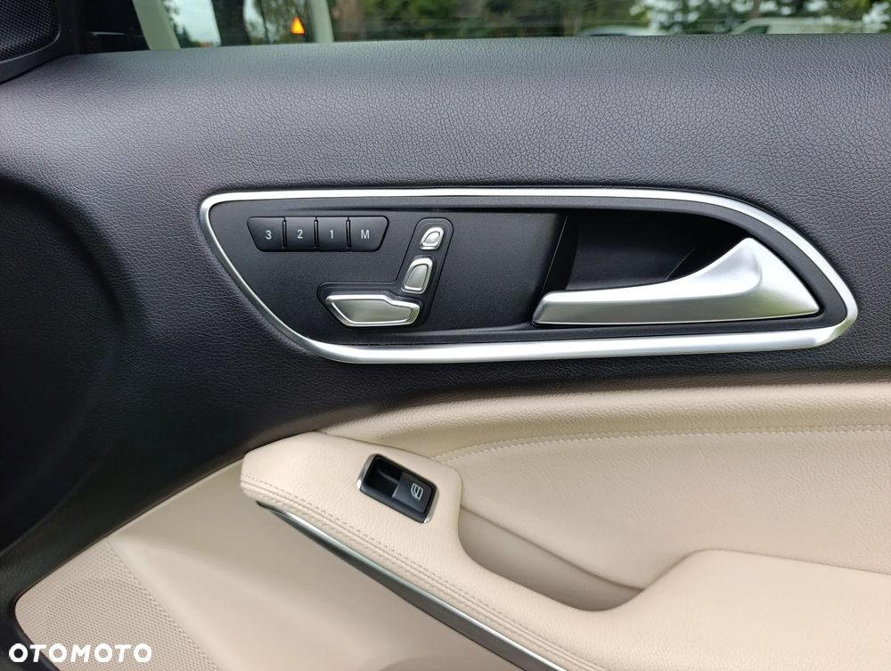 Mercedes-Benz GLA AMG 45 4-Matic - 15