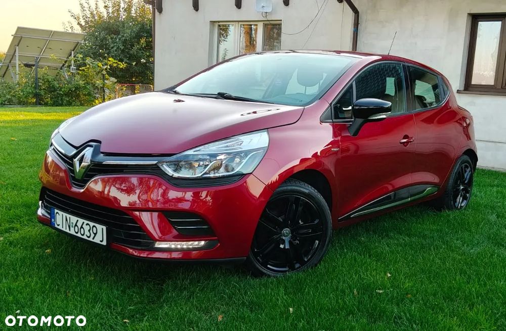 Renault Clio 1.2 16V 75 LIMITED - 11