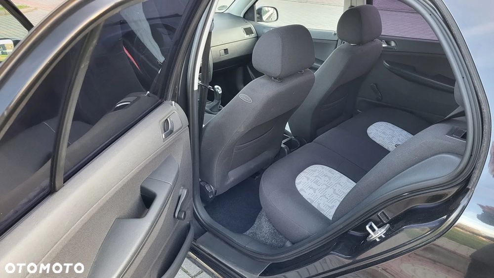 Skoda Fabia 1.2 HTP Extra - 6