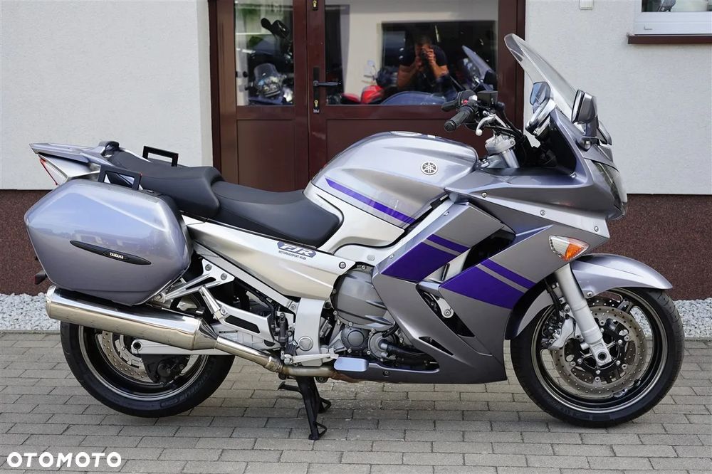 Yamaha FJR - 2