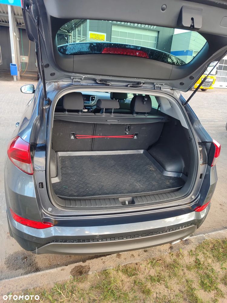 Hyundai Tucson 2.0 CRDI BlueDrive Comfort 2WD - 11