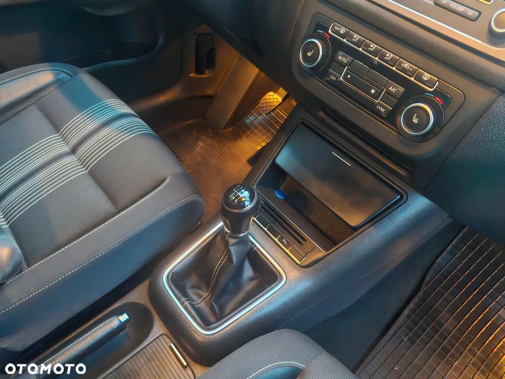 Volkswagen Golf Plus - 11