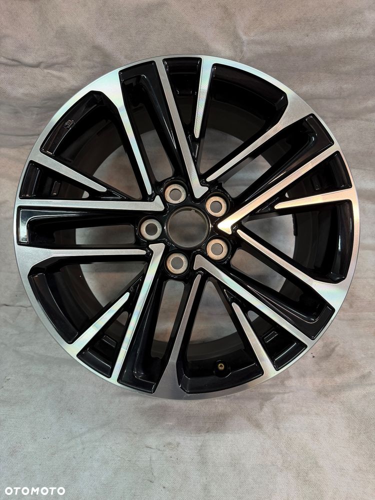 Toyota Camry IX 25- felga aluminiowa 8.0" x 18" 5x114.3 ET 50 - 1