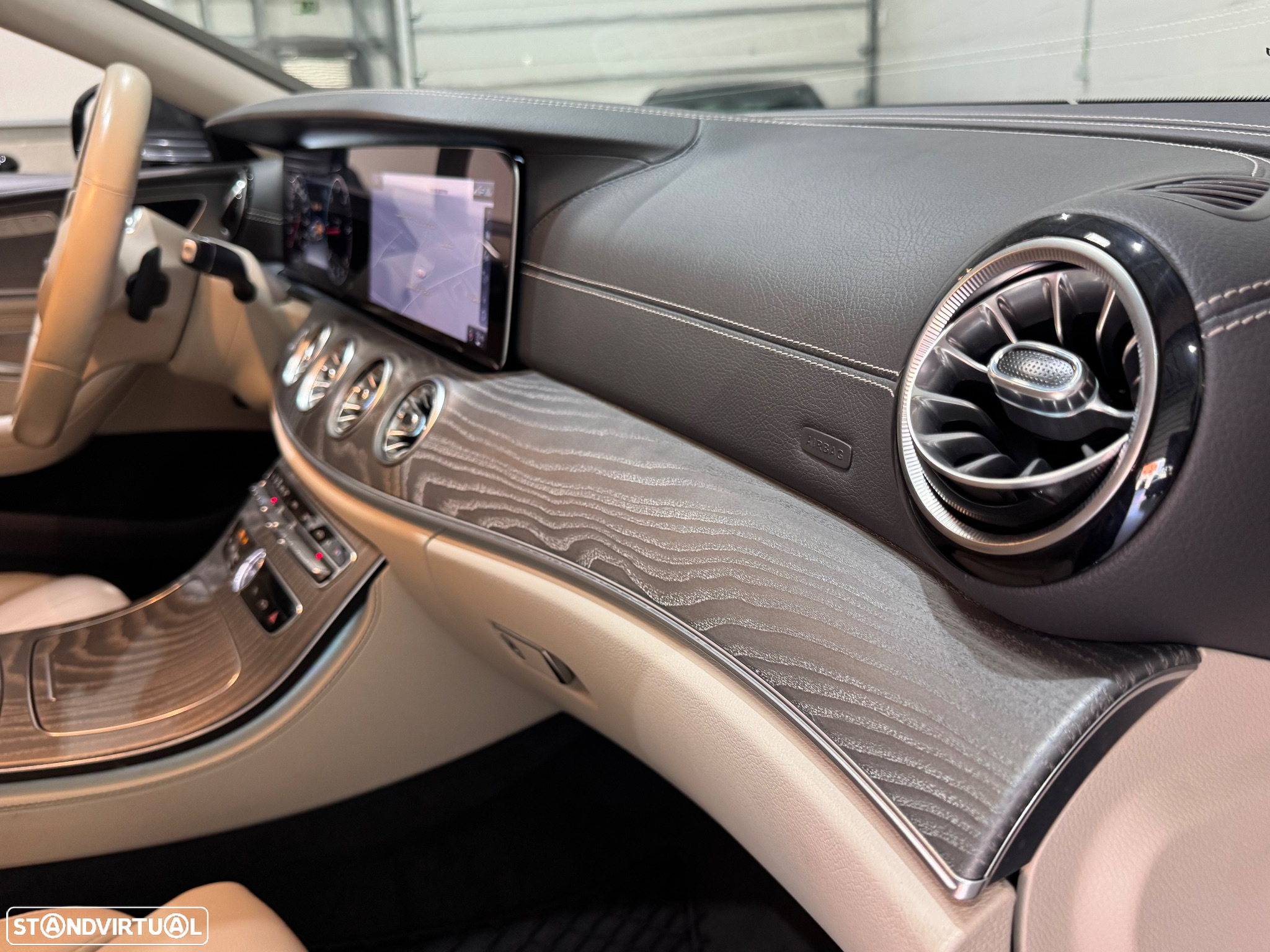 Mercedes-Benz CLS 300 d - 25