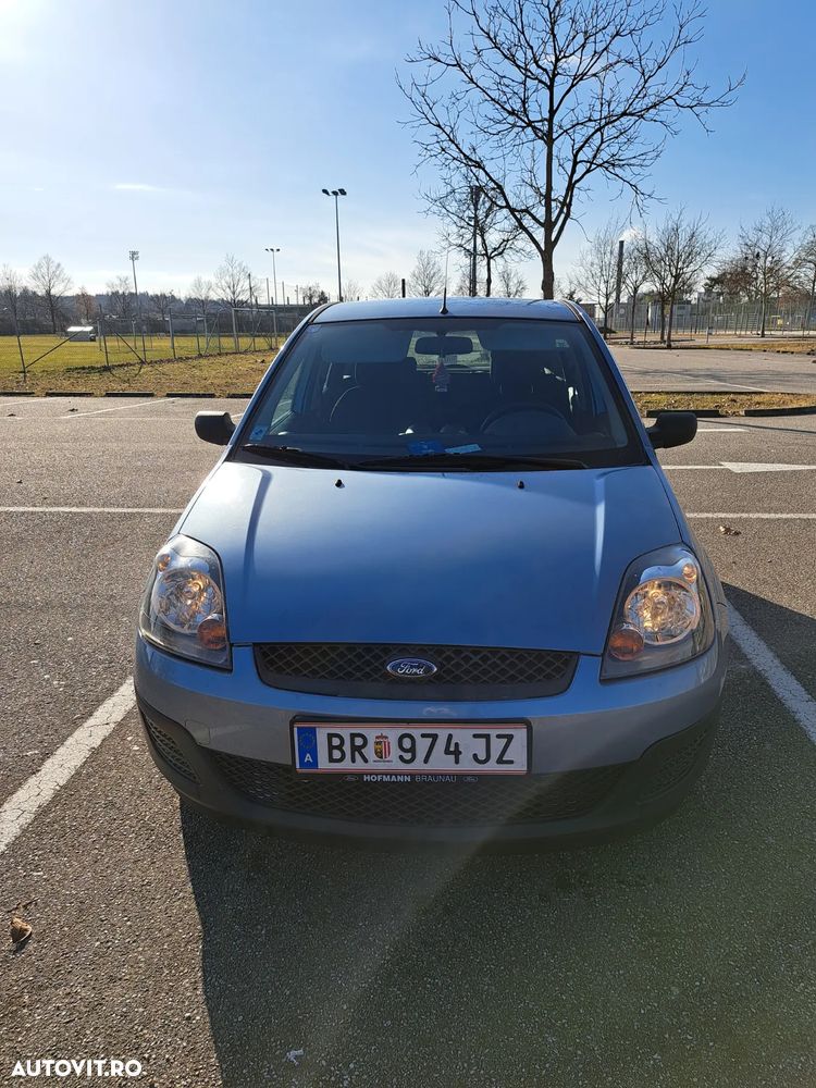 Ford Fiesta 1.3 Ambiente - 4