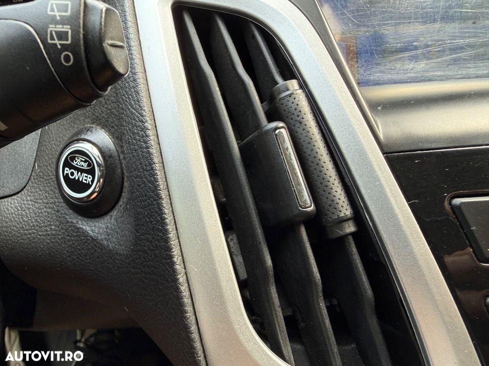 Ford Focus - 13