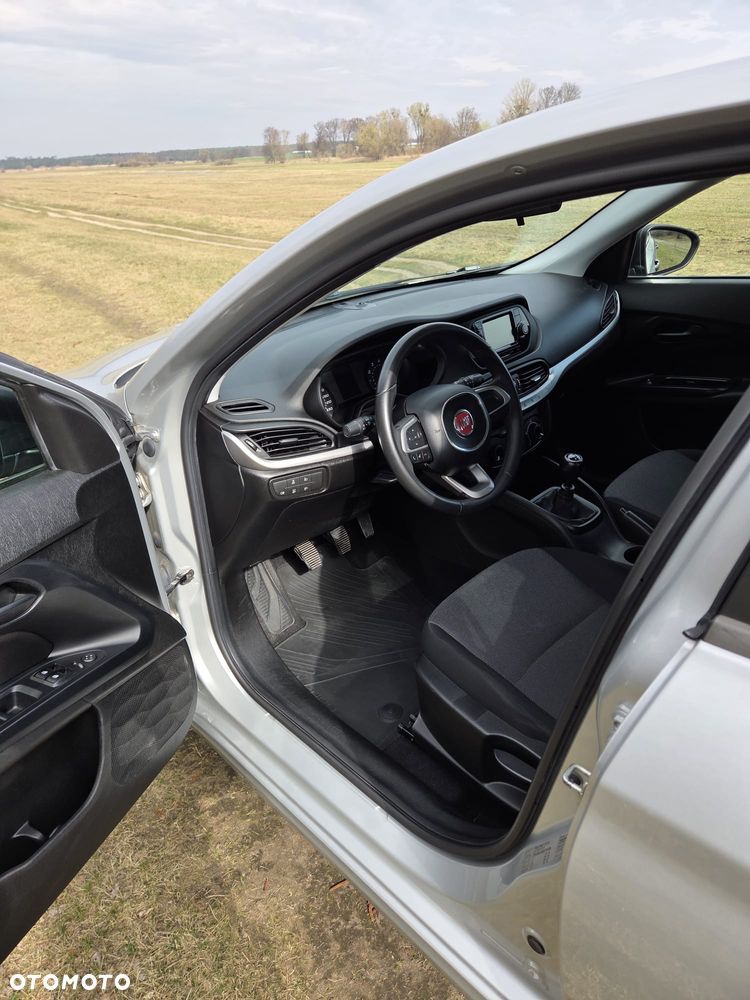 Fiat Tipo 1.4 T-Jet 16v Street - 10