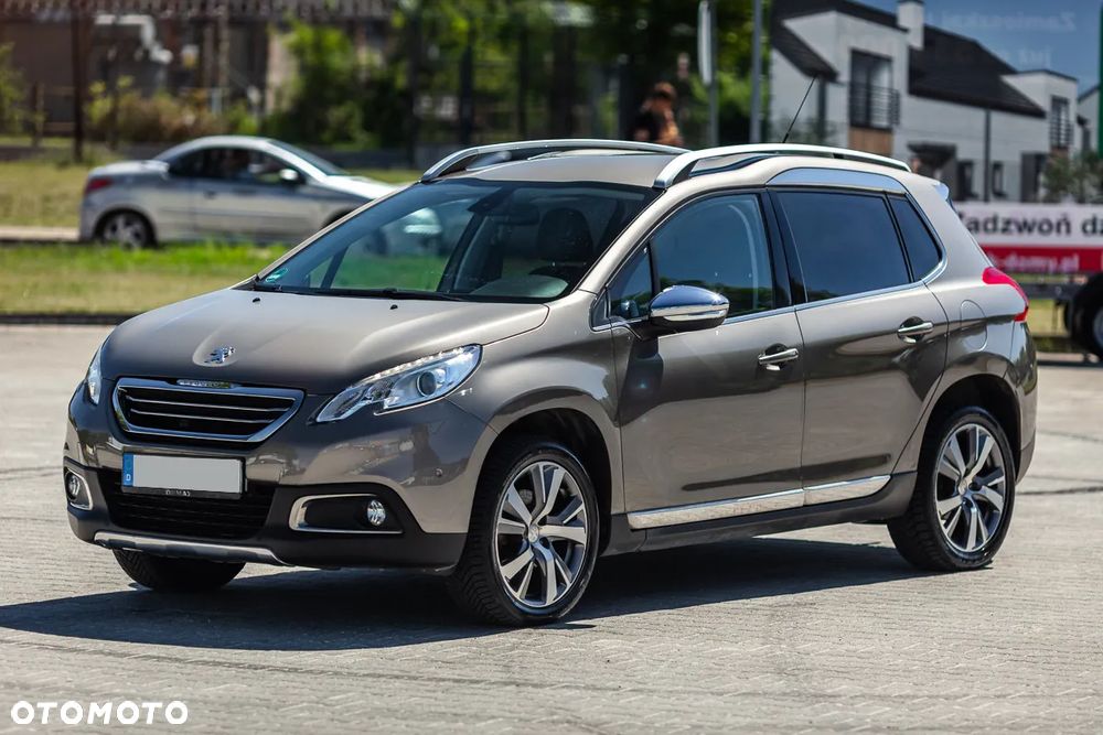 Peugeot 2008 1.2 Pure Tech Style S&S - 4