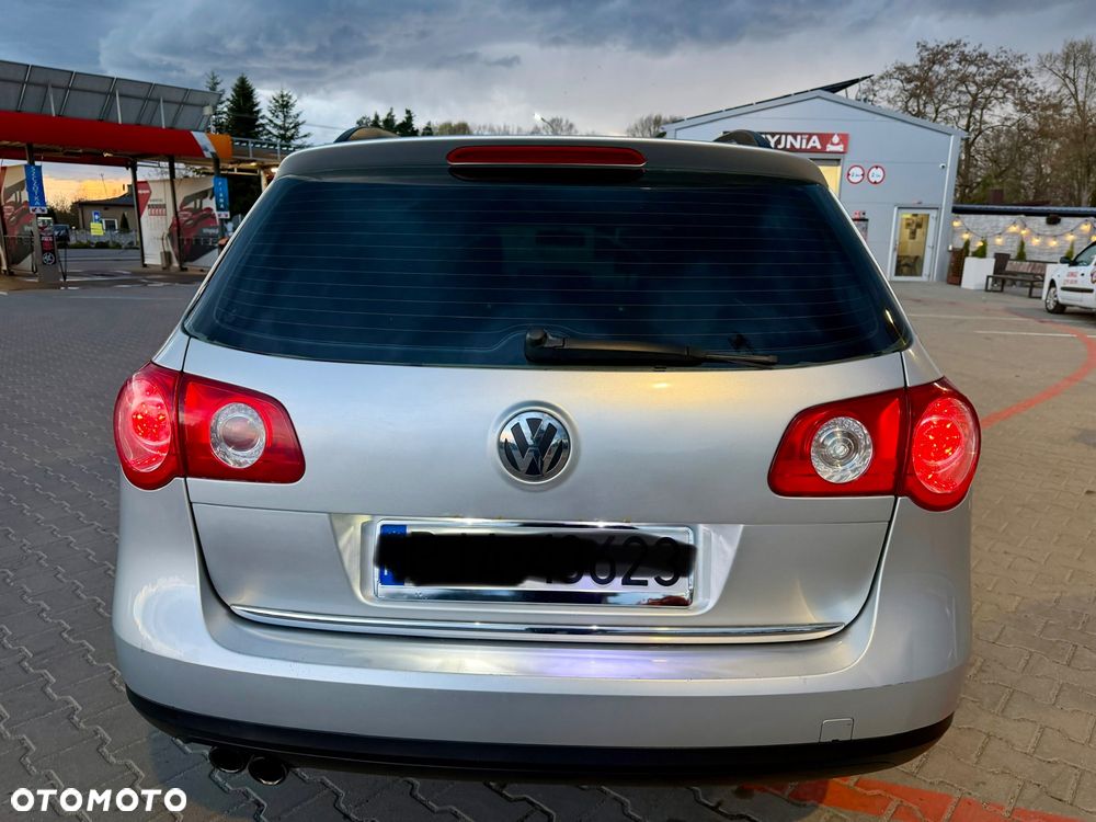 Volkswagen Passat - 17