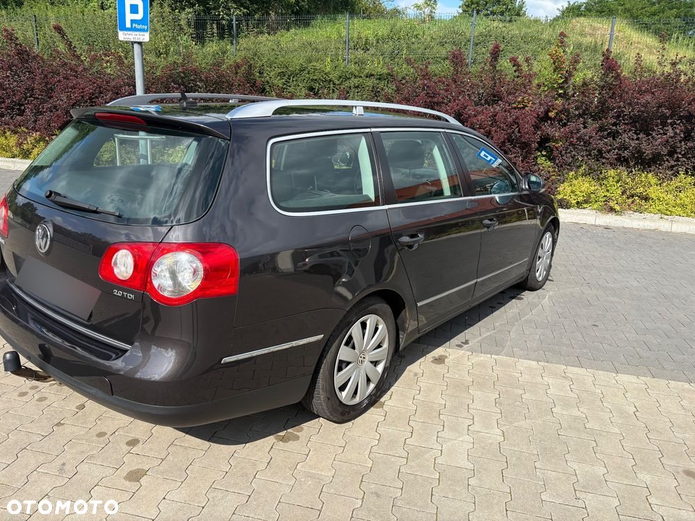 Volkswagen Passat 2.0 TDI Comfortline - 7
