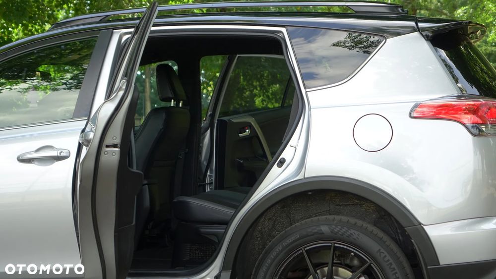 Toyota RAV4 - 10