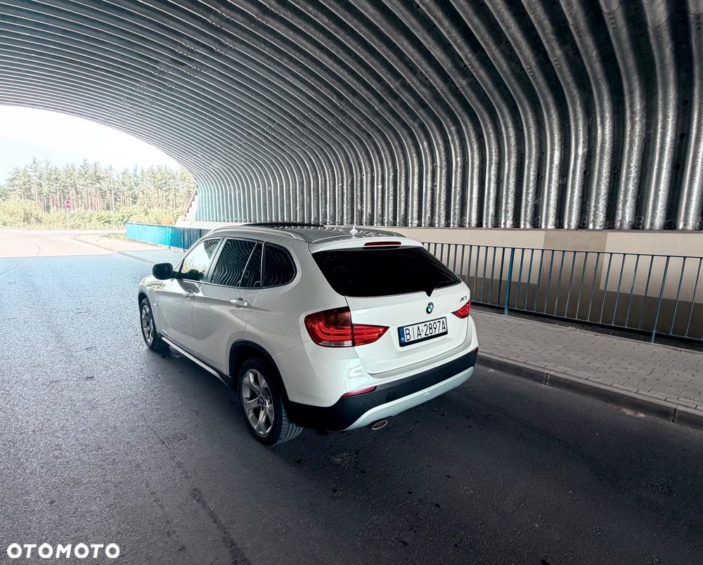 BMW X1 xDrive18d - 11