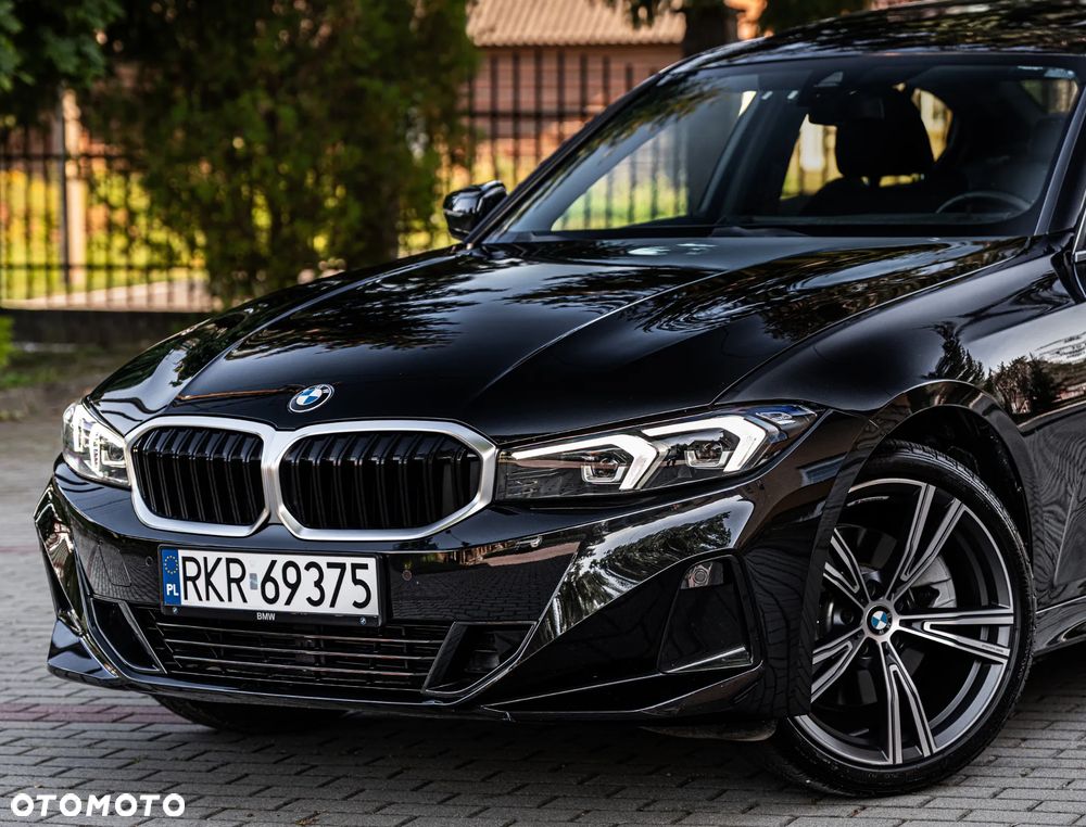 BMW Seria 3 330i xDrive M Sport - 13