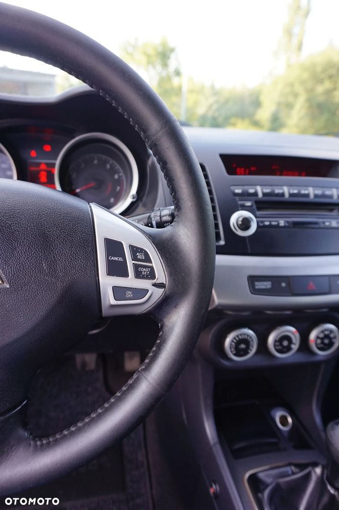 Mitsubishi Lancer - 29